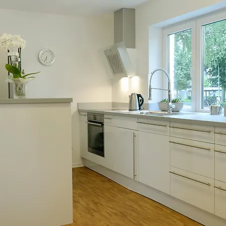 Bed & Breakfast Meerbusch 3*